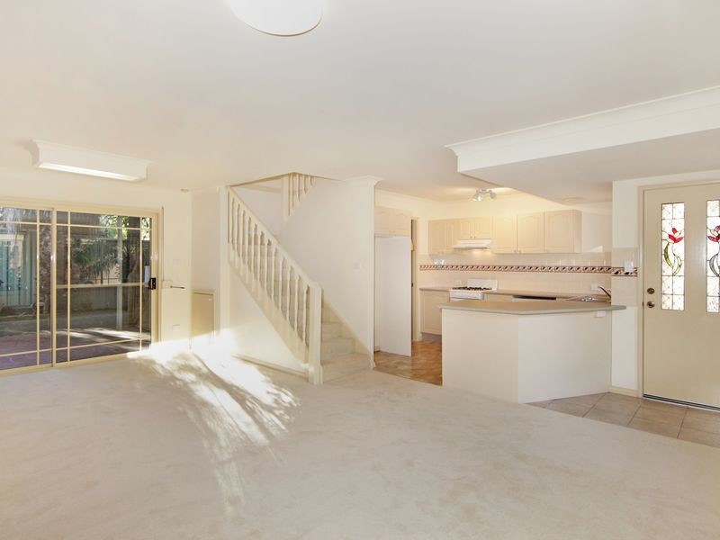 5/2-4 Yethonga Avenue, Blue Bay NSW 2261