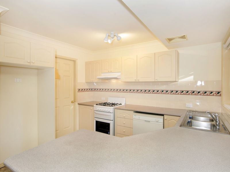 5/2-4 Yethonga Avenue, Blue Bay NSW 2261