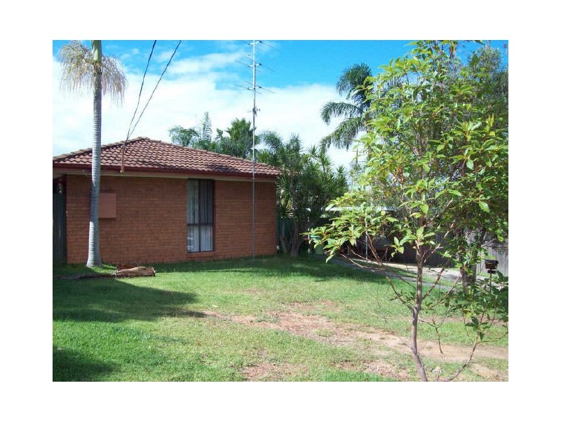 2 Pamela Close, Bateau Bay NSW 2261