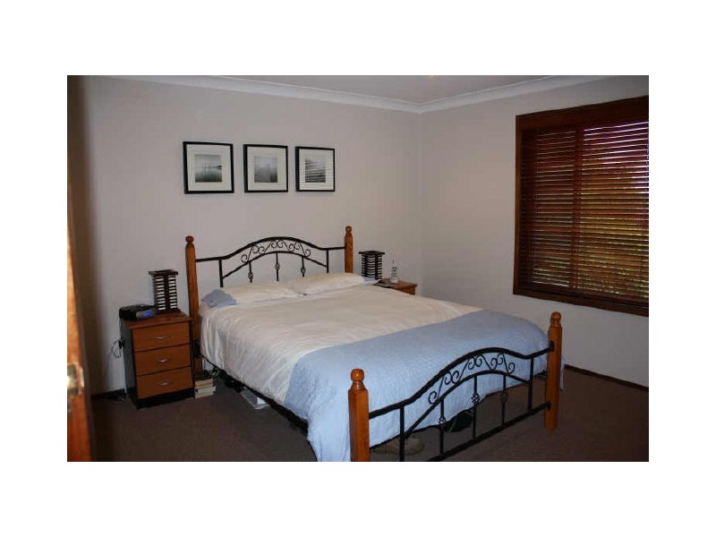 22 Curzon Avenue, Bateau Bay NSW 2261