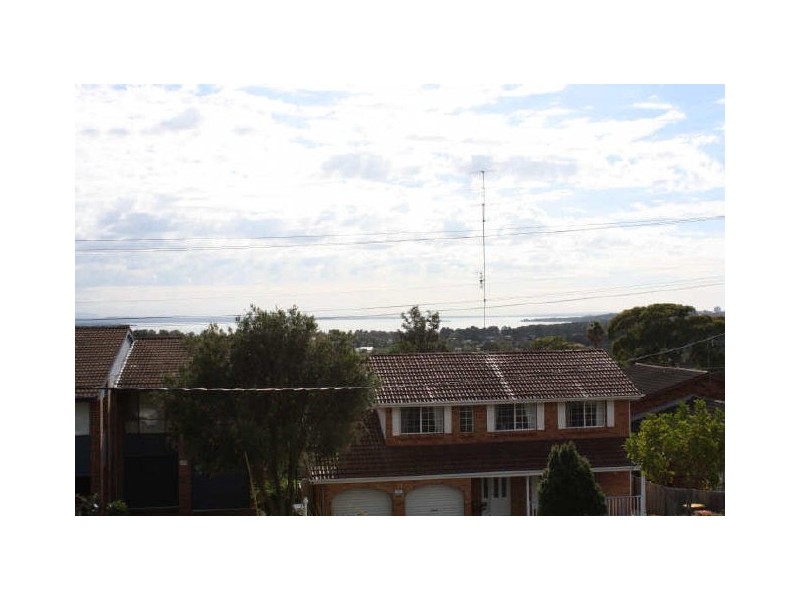 22 Curzon Avenue, Bateau Bay NSW 2261