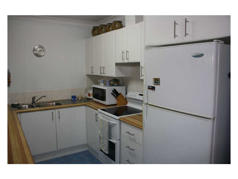 2/9-11 Boondilla Road, The Entrance NSW 2261