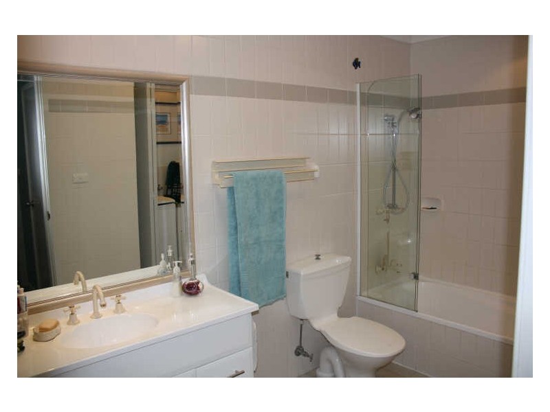 2/9-11 Boondilla Road, The Entrance NSW 2261