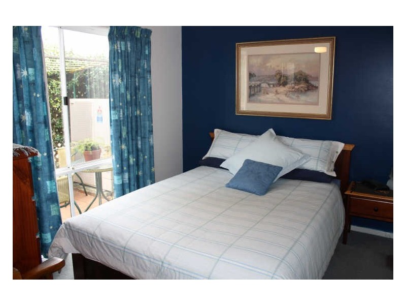 2/9-11 Boondilla Road, The Entrance NSW 2261