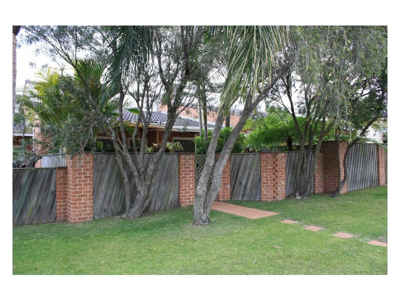 2/9-11 Boondilla Road, The Entrance NSW 2261