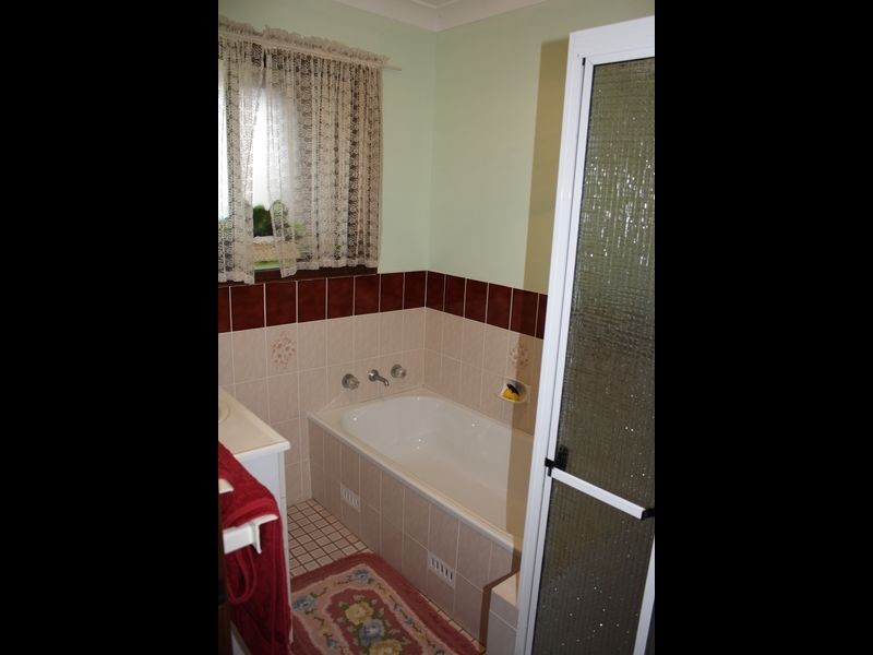 1/78 Bateau Bay  Road, Bateau Bay NSW 2261