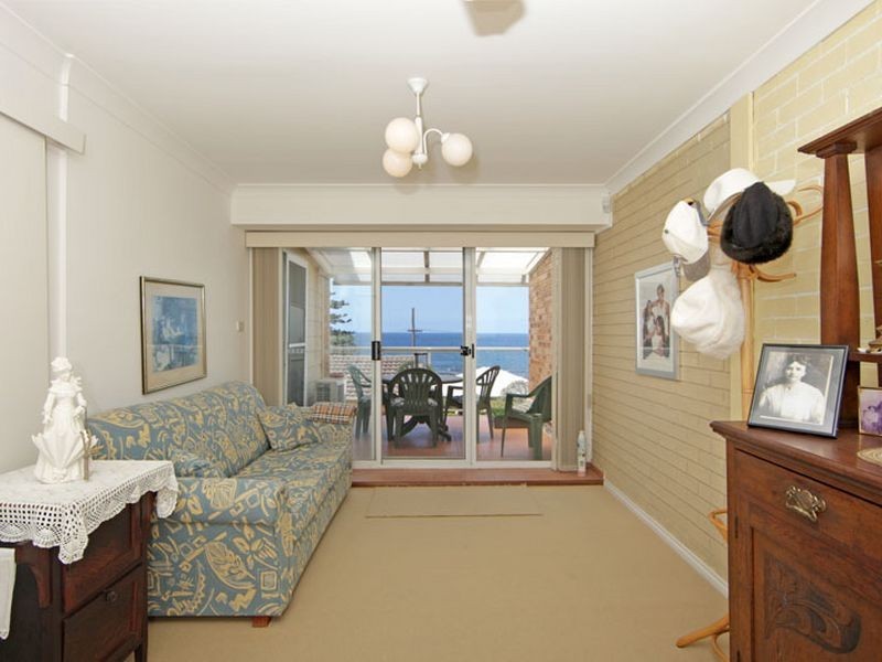 Blue Bay NSW 2261