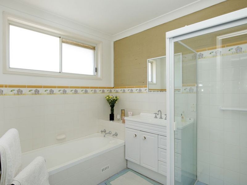 Blue Bay NSW 2261
