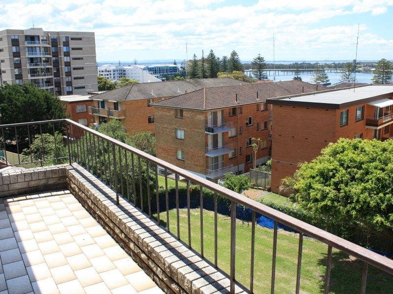 8/12 Bayview Avenue, The Entrance NSW 2261