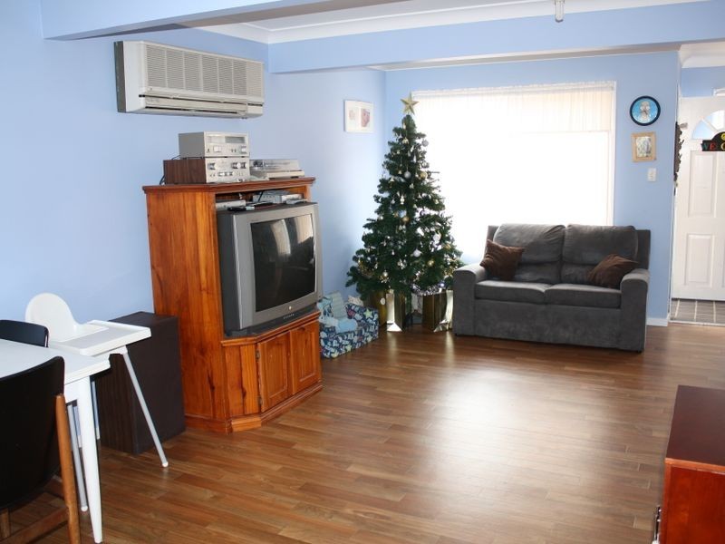 6 Adrian Close, Bateau Bay NSW 2261