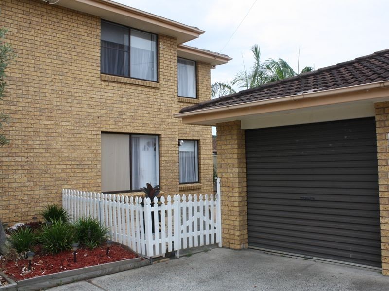 6 Adrian Close, Bateau Bay NSW 2261