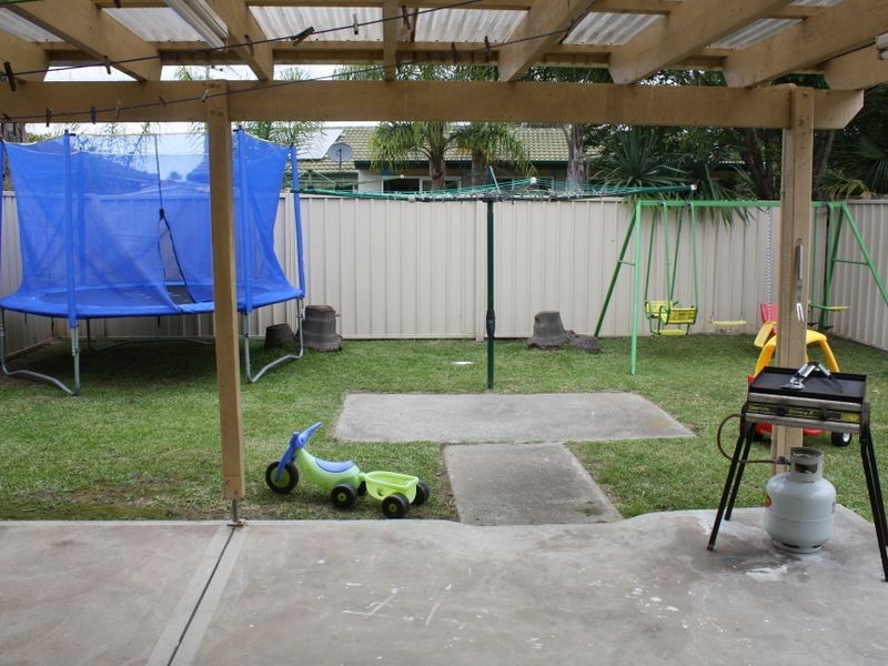 6 Adrian Close, Bateau Bay NSW 2261