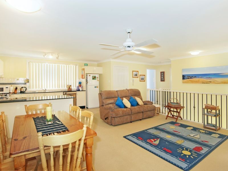 Blue Bay NSW 2261