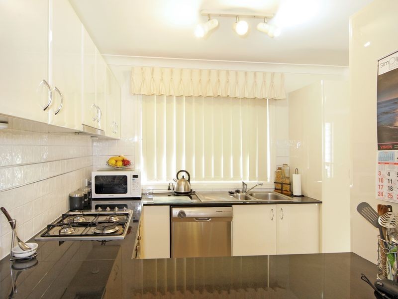 6/160 Ocean Parade, Blue Bay NSW 2261