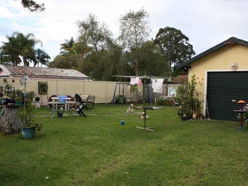 6 Lucas Crescent, Berkeley Vale NSW 2261