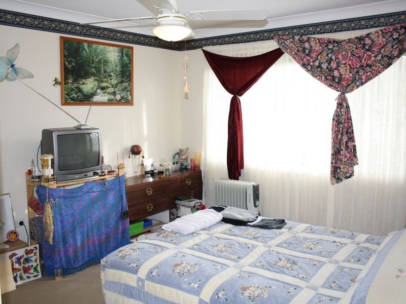 6 Lucas Crescent, Berkeley Vale NSW 2261