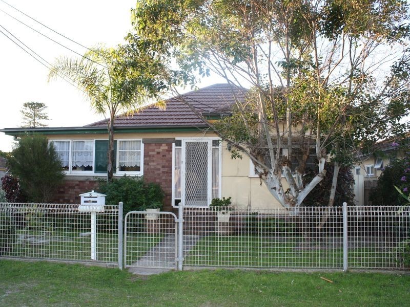 8 Hargraves Street, The Entrance North NSW 2261