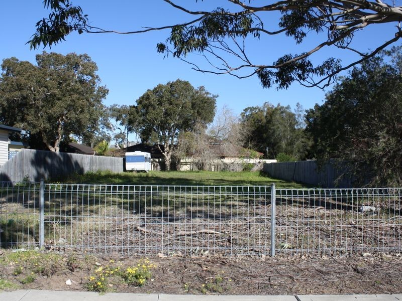 13 McLachlan Avenue, Long Jetty NSW 2261