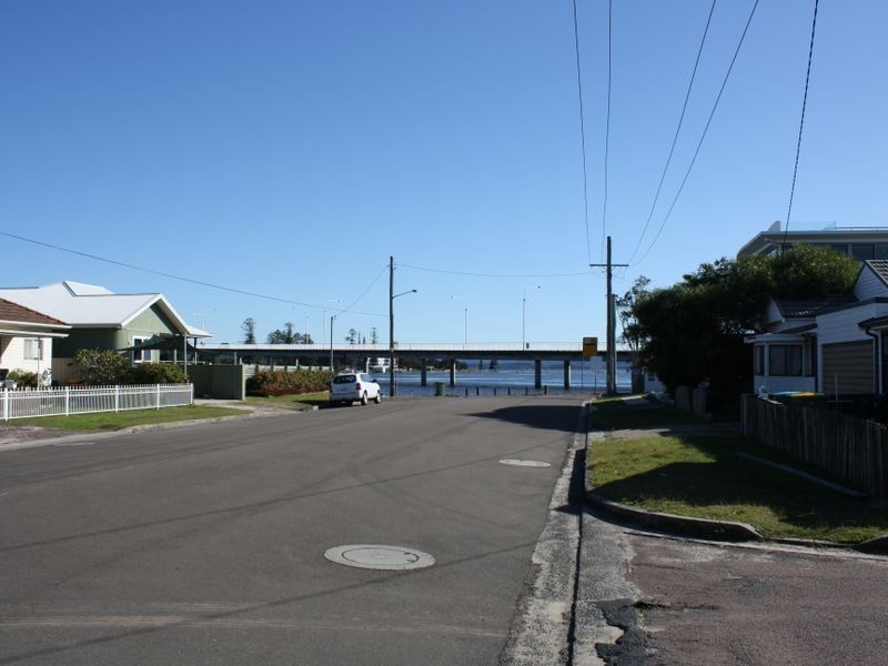 8 Hargraves Street, The Entrance NSW 2261