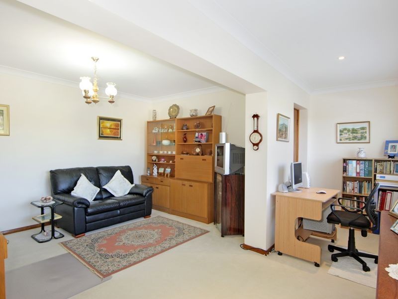 7 Boos Road, Forresters Beach NSW 2260