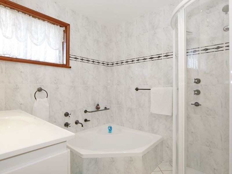 7 Boos Road, Forresters Beach NSW 2260