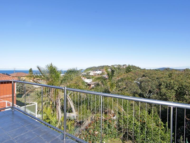 7 Boos Road, Forresters Beach NSW 2260