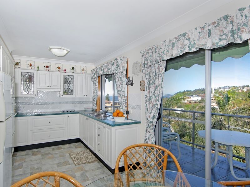 7 Boos Road, Forresters Beach NSW 2260