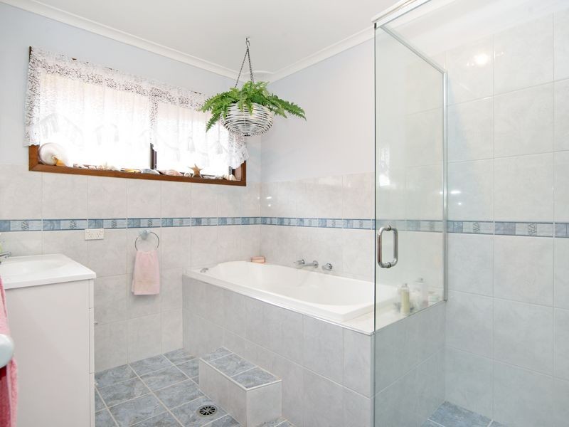 19 Yethonga Avenue, Blue Bay NSW 2261