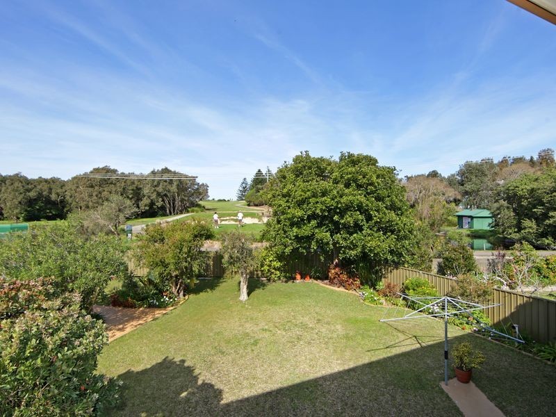 8 Grandview Street, Shelly Beach NSW 2261