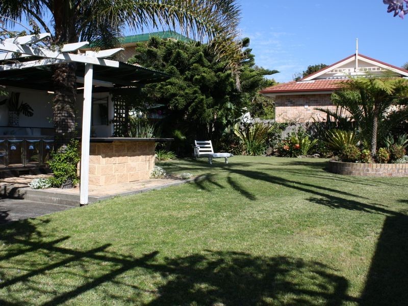 185 Bay Road, Toowoon Bay NSW 2261