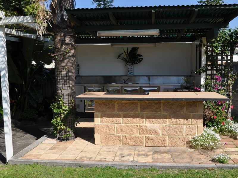 185 Bay Road, Toowoon Bay NSW 2261