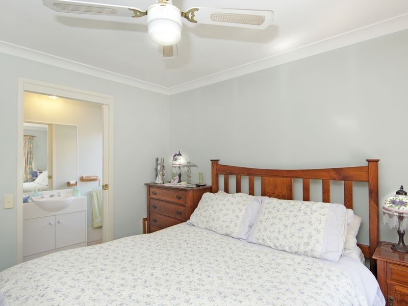 14 Belinda Close, Berkeley Vale NSW 2261
