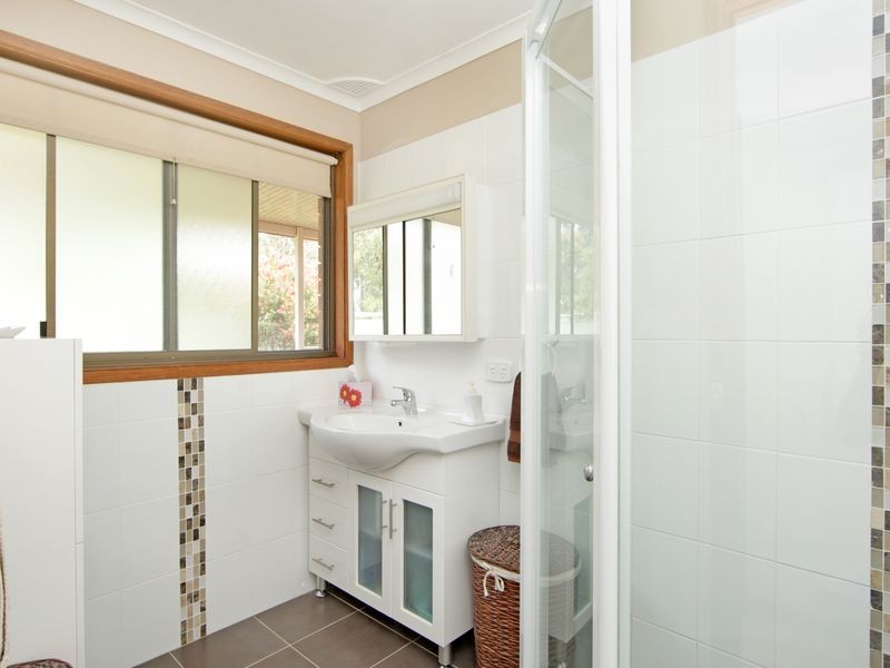 8 Garden Grove, Bateau Bay NSW 2261