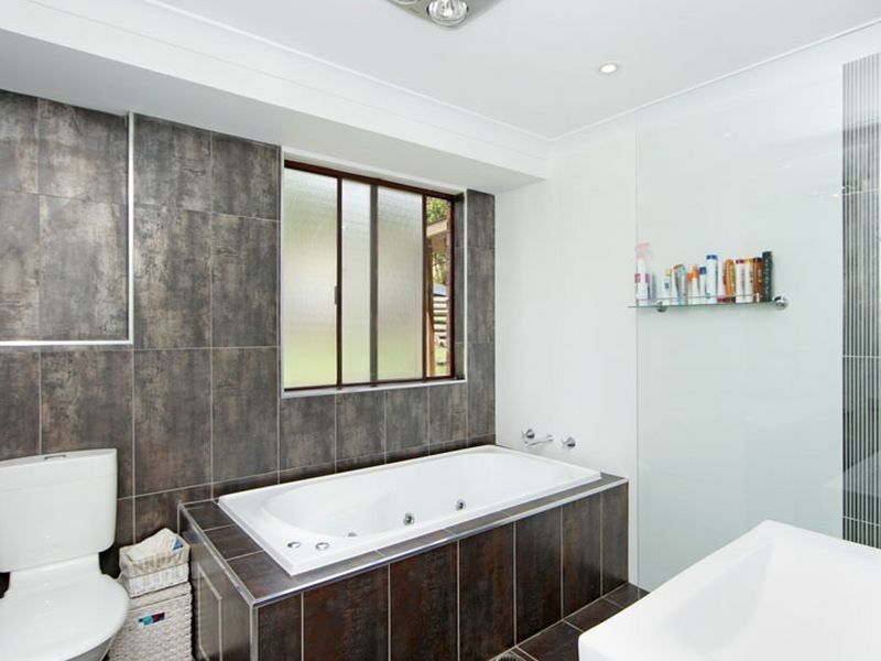 5 Ceros Close, Chittaway Bay NSW 2261