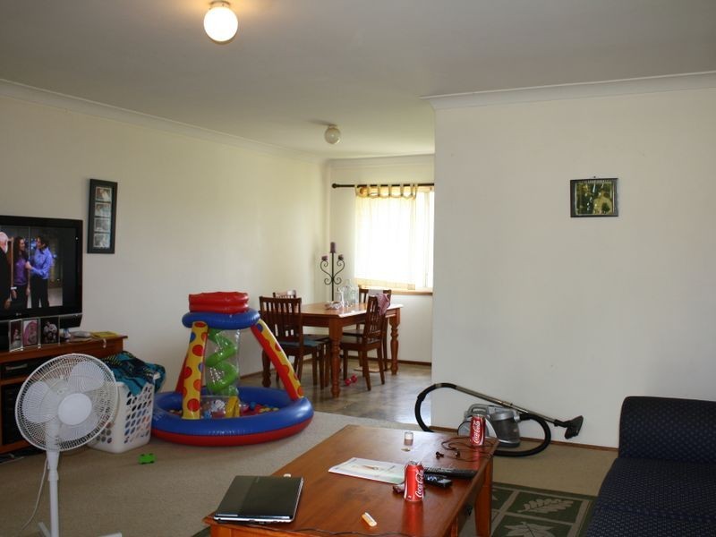 143 Ocean Parade, Blue Bay NSW 2261