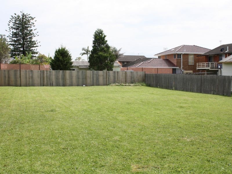 143 Ocean Parade, Blue Bay NSW 2261