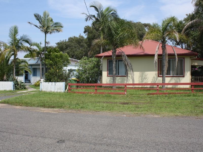 1 Gilbert Street, Long Jetty NSW 2261