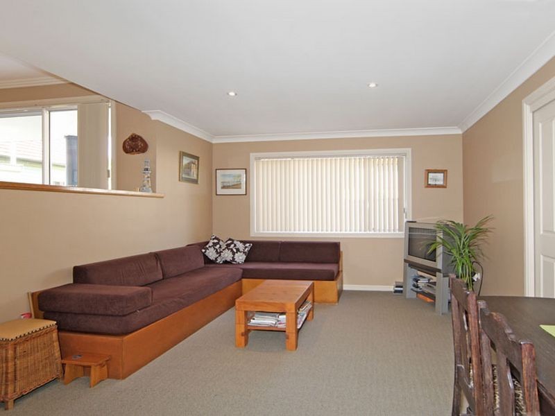 32 Lakeside Parade, The Entrance NSW 2261