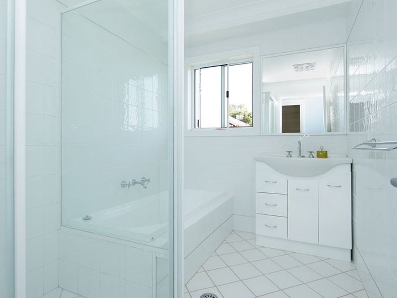 32 Lakeside Parade, The Entrance NSW 2261