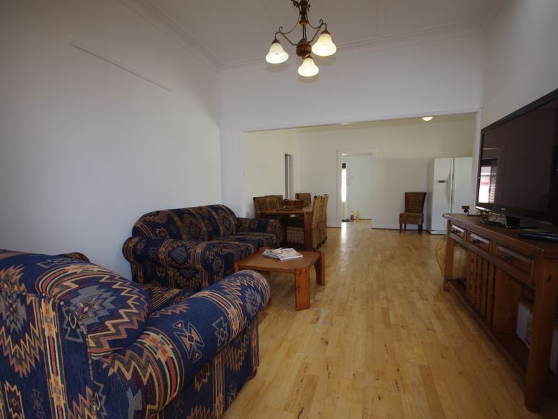 7 Manning Road, The Entrance NSW 2261