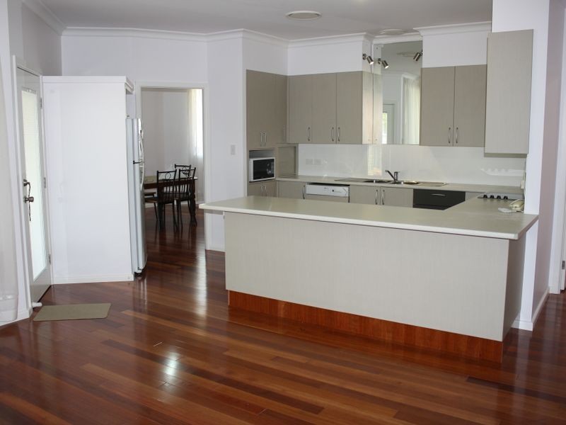 21 Crosby Crescent, Killarney Vale NSW 2261