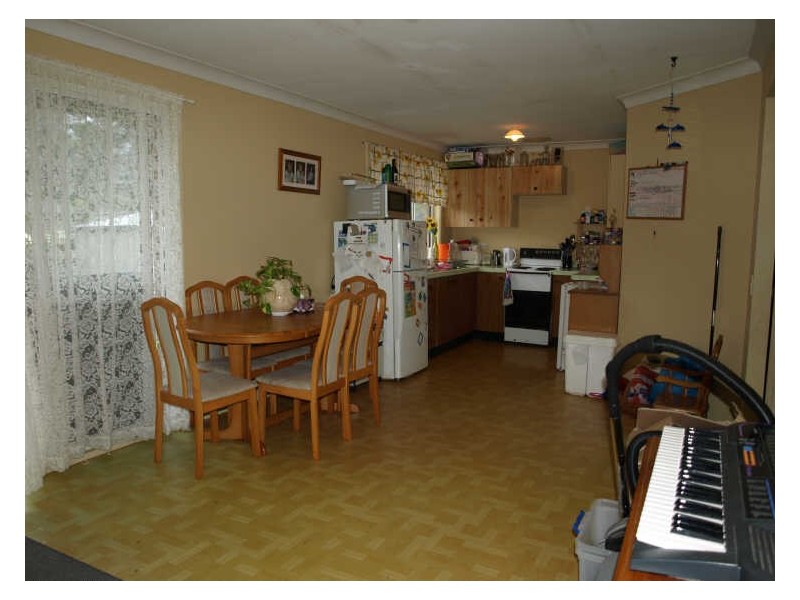 12 Windsor Road, Berkeley Vale NSW 2261