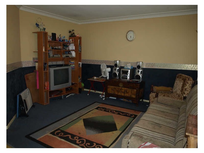 12 Windsor Road, Berkeley Vale NSW 2261