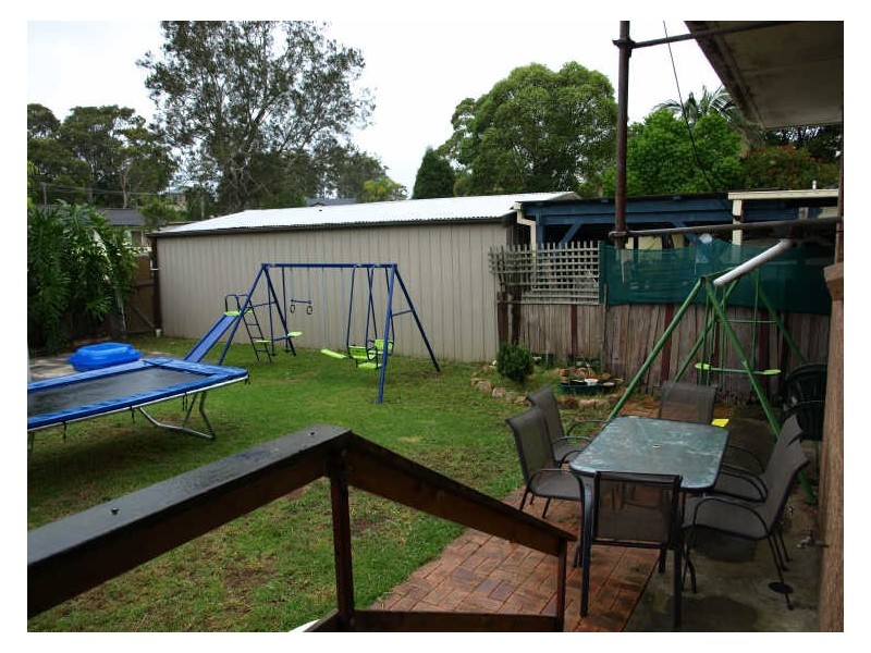 12 Windsor Road, Berkeley Vale NSW 2261