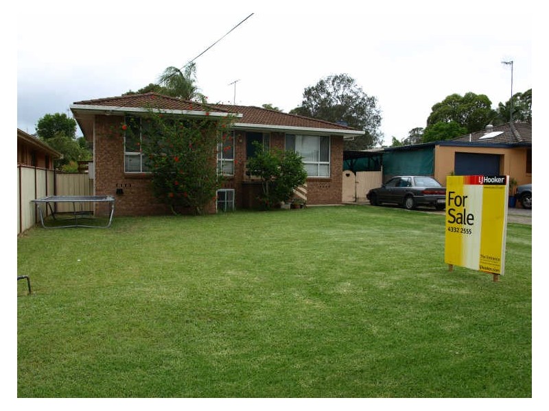 12 Windsor Road, Berkeley Vale NSW 2261