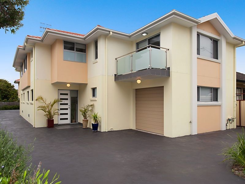 1/13 Yethonga Avenue, Blue Bay NSW 2261