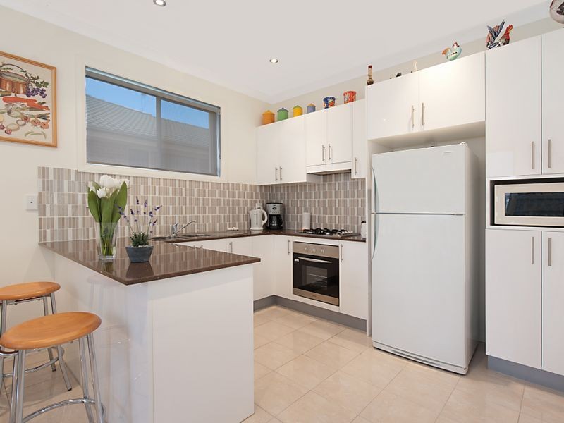 1/13 Yethonga Avenue, Blue Bay NSW 2261