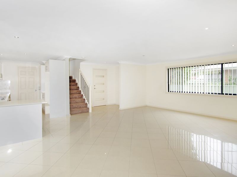 2/14 Oaks Avenue, Long Jetty NSW 2261