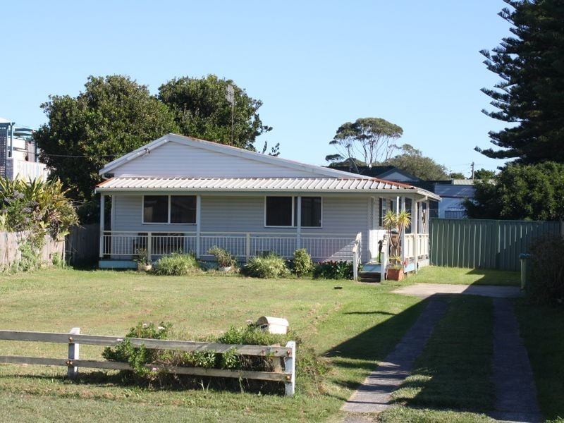 7 Kulgoa Street, Blue Bay NSW 2261