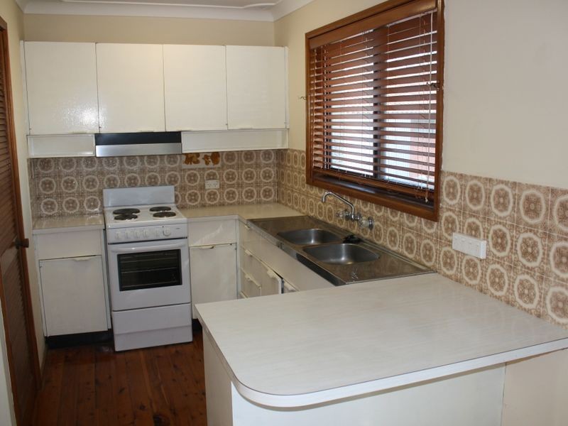 8 Tuggerah Parade, The Entrance NSW 2261